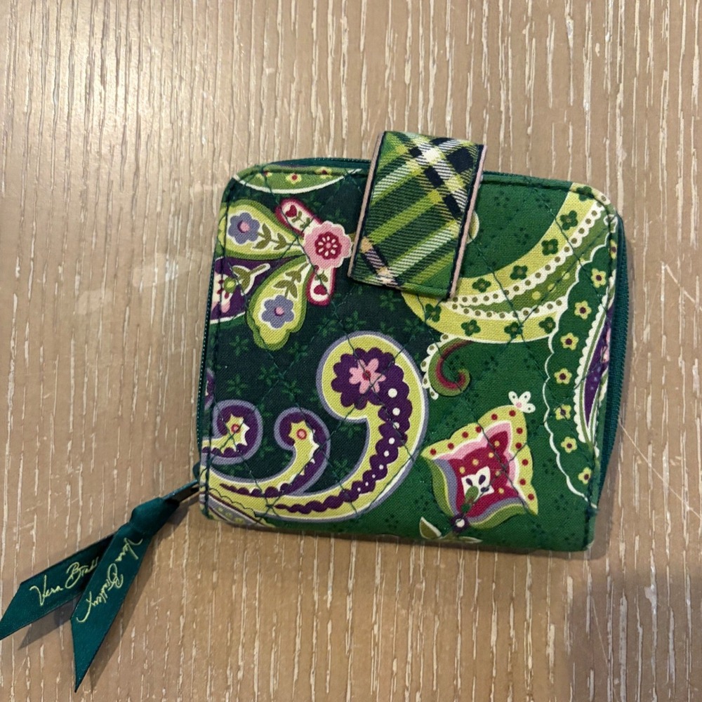 Vera Bradley Green Paisley Quilted Cotton Compact Zip Around Wallet